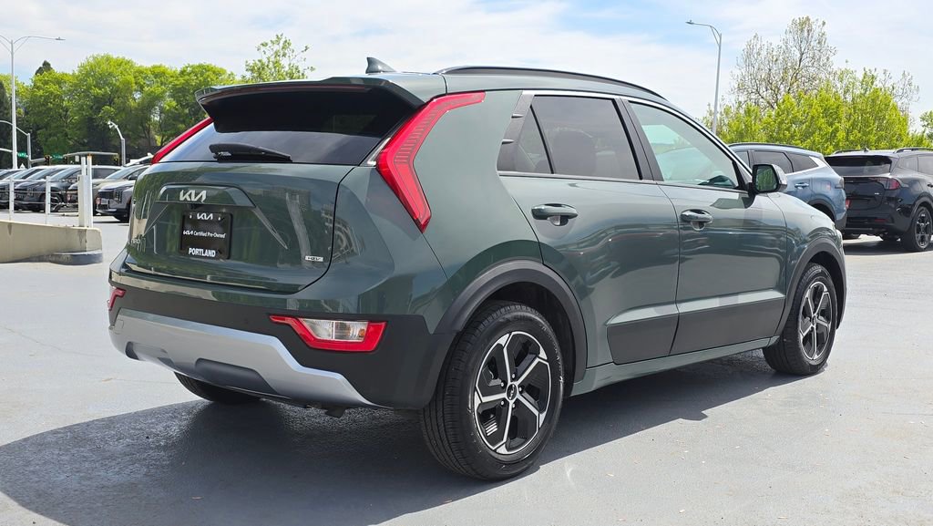 Used 2023 Kia Niro EX FWD image 4