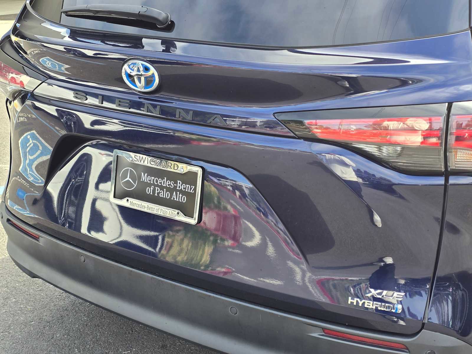 Used 2022 Toyota Sienna XLE image 15