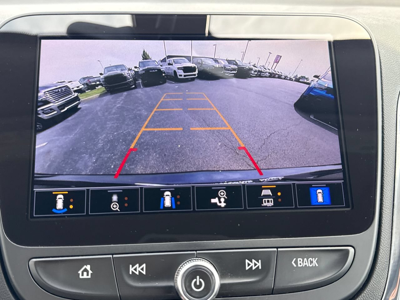 Used 2023 Chevrolet Equinox LT AWD/4WD image 21