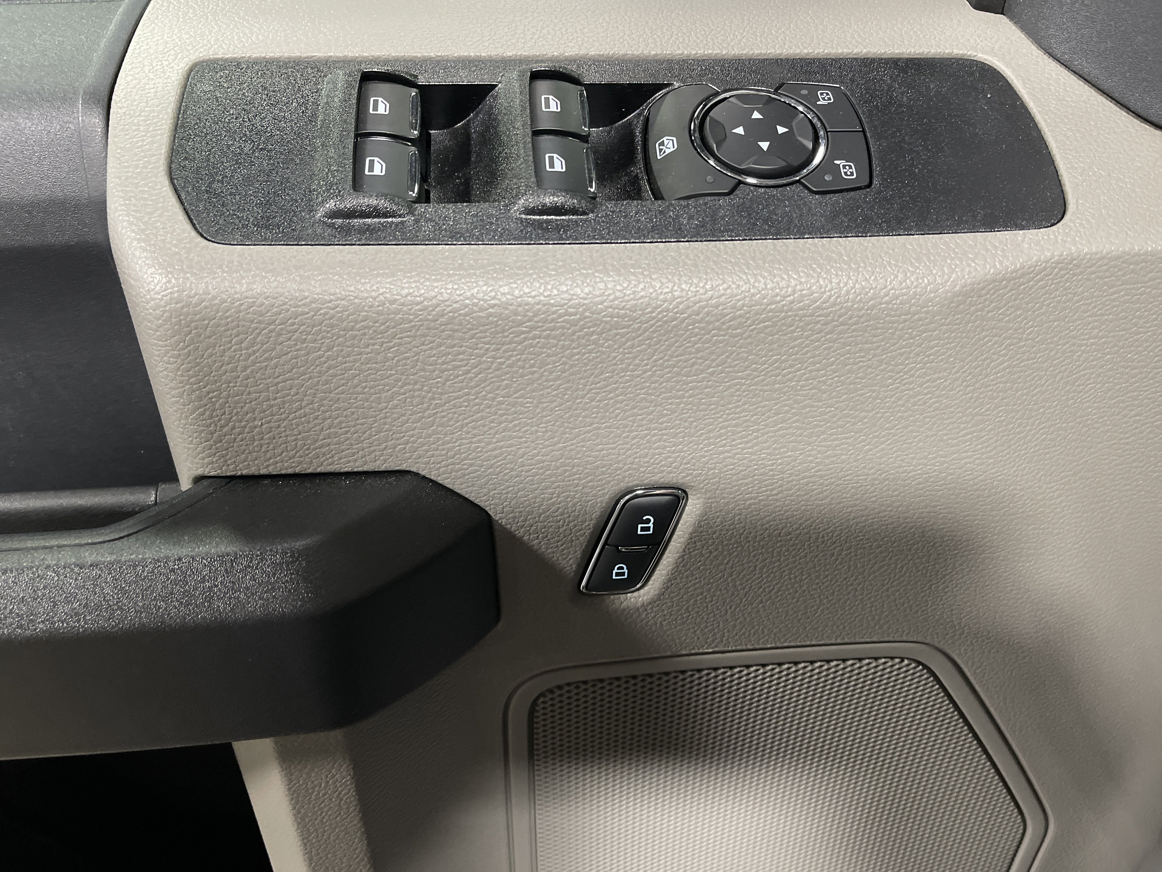 Used 2022 Ford F250 XL w/ STX Appearance Package image 10