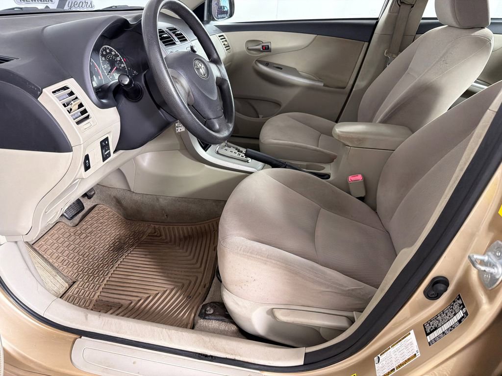 Used 2011 Toyota Corolla LE FWD image 9