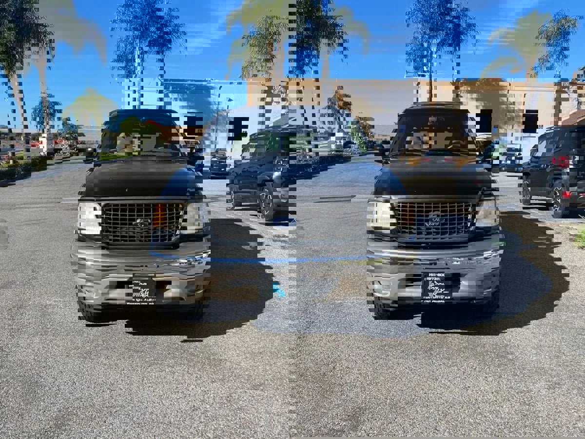 Used 2000 Ford Expedition Eddie Bauer image 2