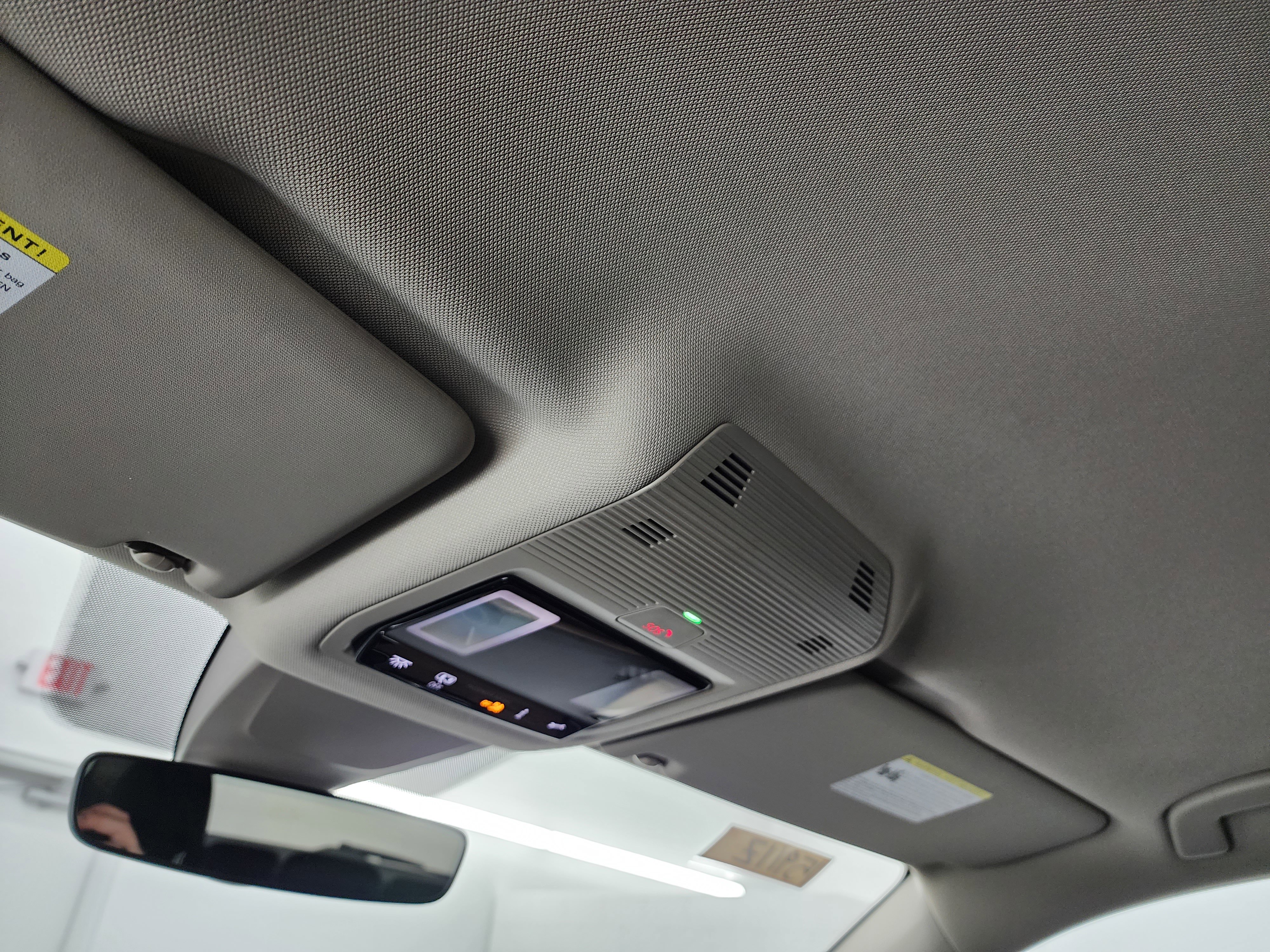 Used 2025 Volkswagen Atlas SE image 14