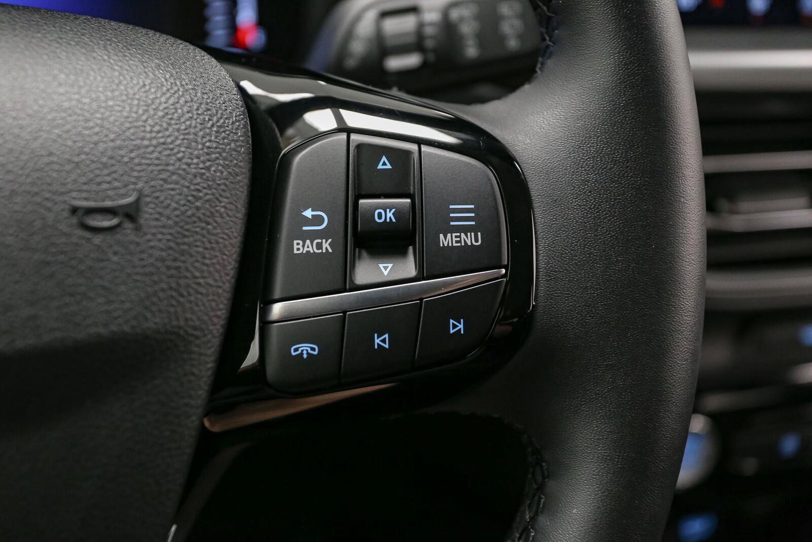 Used 2023 Ford Escape SE FWD image 35