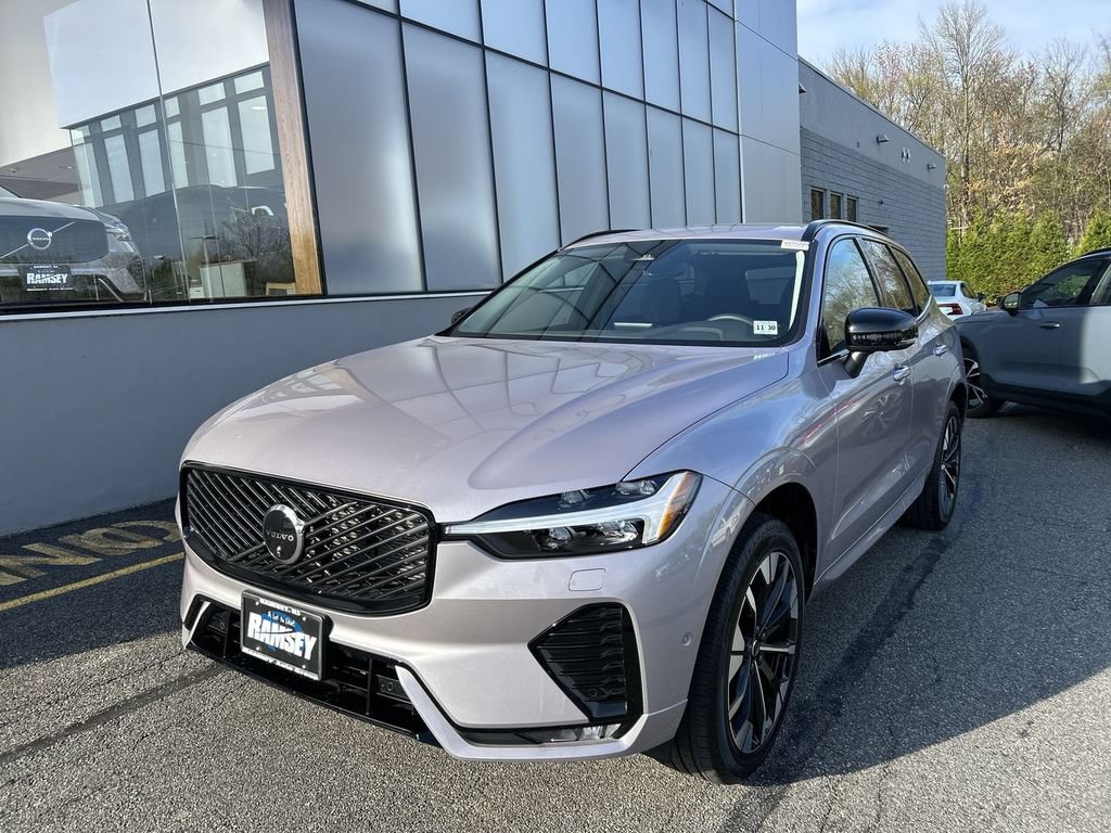 New 2026 Volvo XC60 B5 Plus w/ Climate Package AWD/4WD image 4