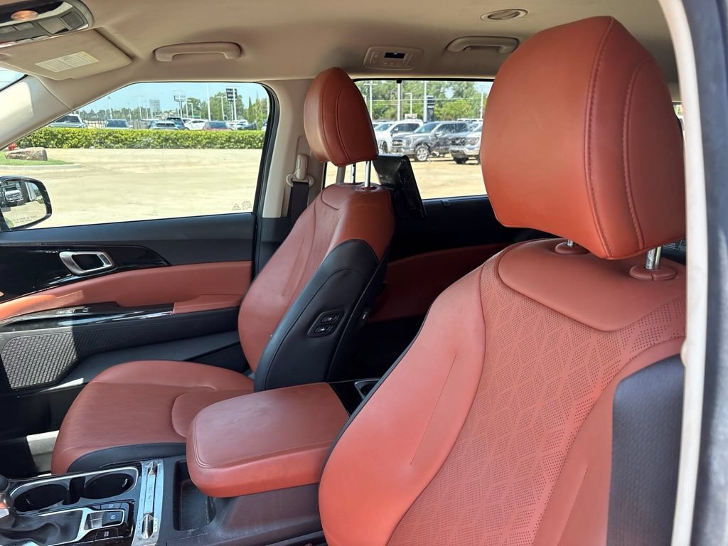 Used 2023 Kia Carnival SX FWD image 12