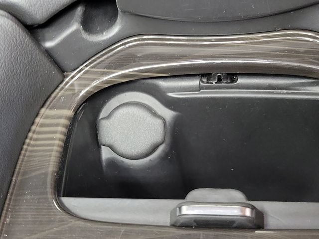 Used 2019 Buick Envision Premium AWD/4WD image 31