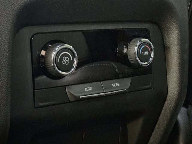 New 2027 Chevrolet Traverse LT FWD image 22