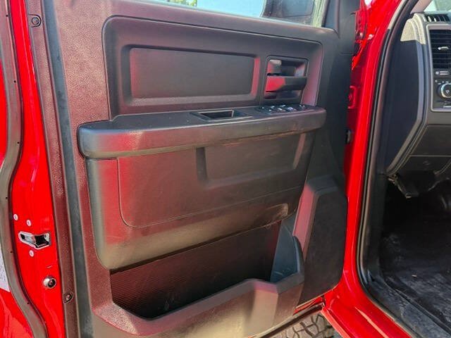 Used 2018 RAM 3500 Tradesman w/ Chrome Appearance Group AWD/4WD image 19