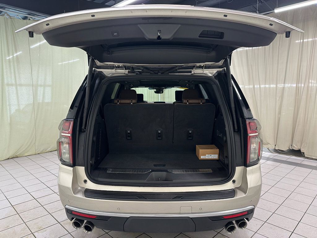 Used 2024 Chevrolet Tahoe High Country w/ Advanced Technology Package image 9