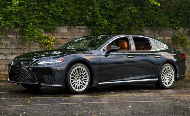 Certified 2024 Lexus LS 500 AWD image 12