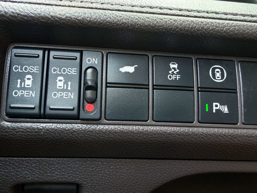 Used 2023 Honda Odyssey Touring image 23