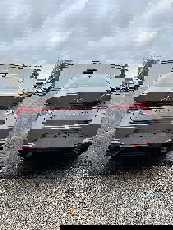 Used 2023 Hyundai Elantra SEL w/ Convenience Package image 6