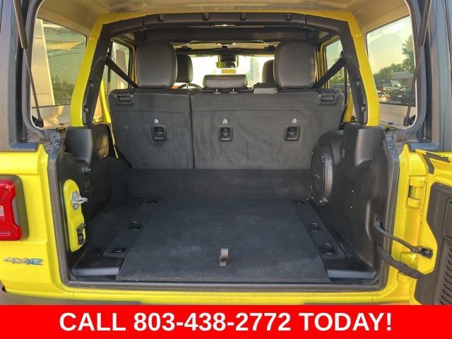 Used 2022 Jeep Wrangler Unlimited Sahara w/ Safety Group AWD/4WD image 32