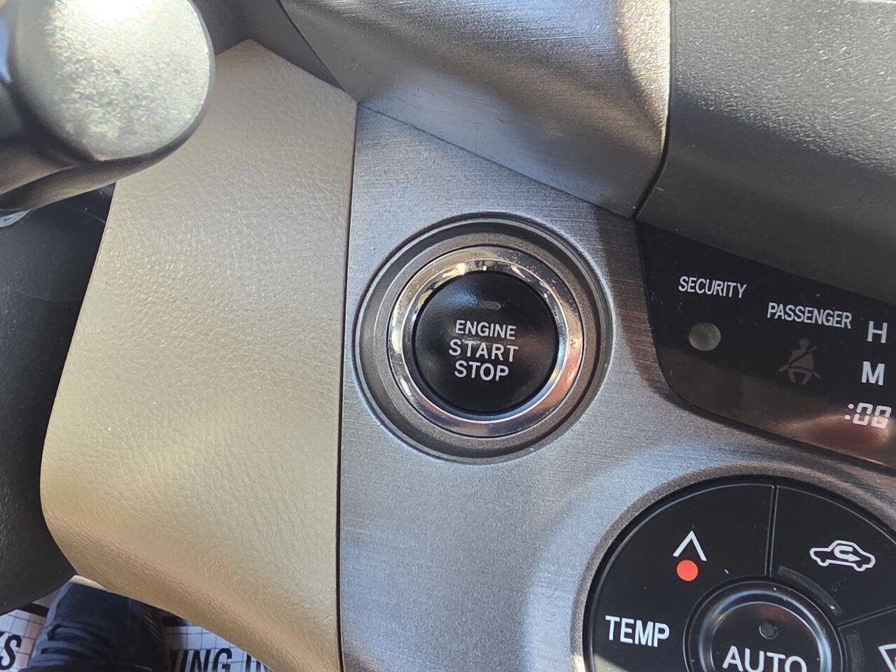 Used 2010 Toyota RAV4 Limited image 17