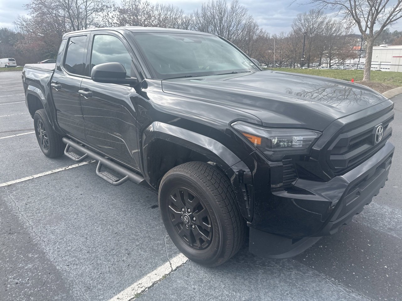 Used 2025 Toyota Tacoma SR image 3