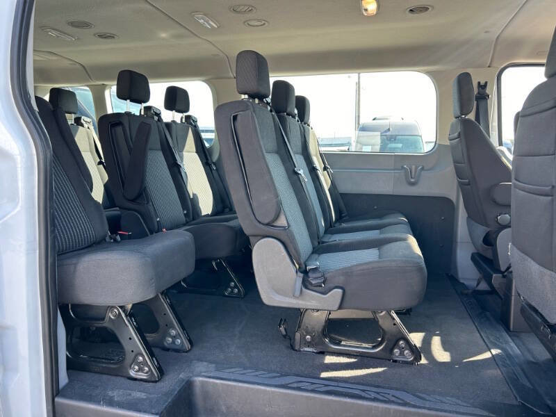 Used 2019 Ford Transit 350 XLT image 11