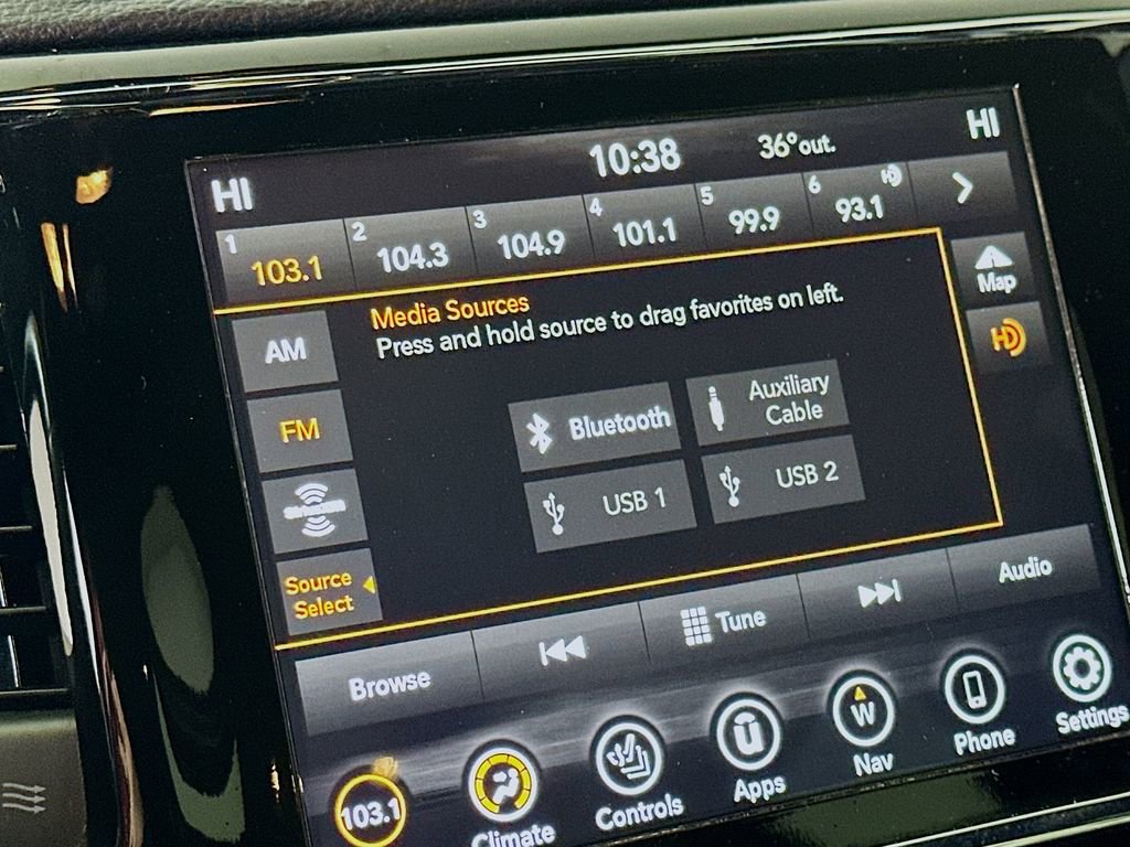 Used 2020 Jeep Grand Cherokee Altitude image 28