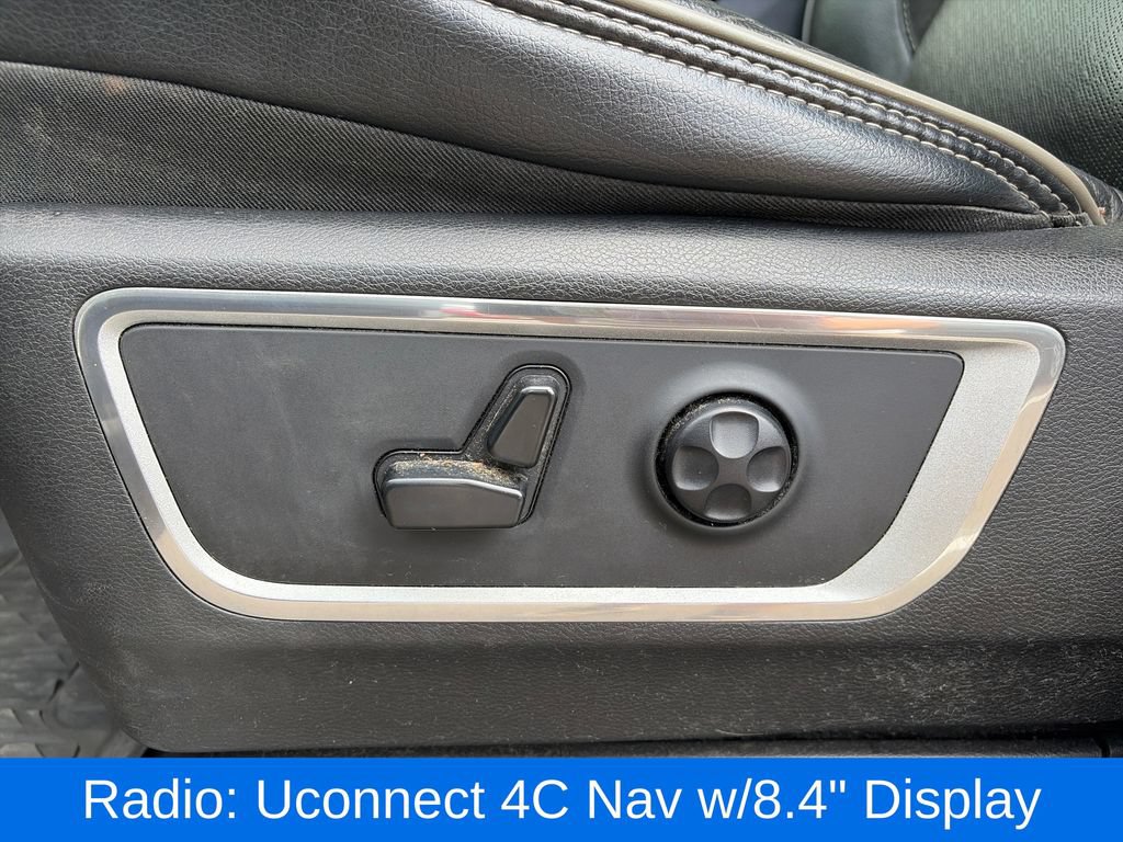 Used 2019 RAM 1500 Laramie AWD/4WD image 15
