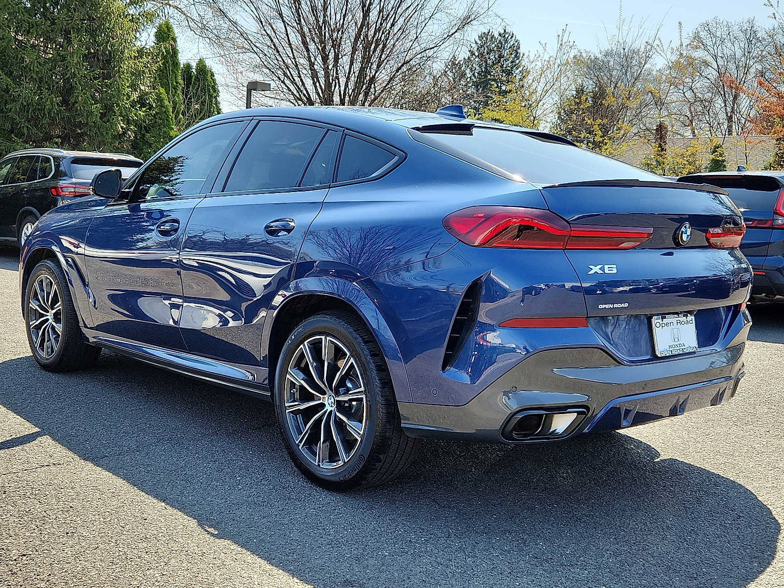 Used 2023 BMW X6 xDrive40i w/ M Sport Package image 4