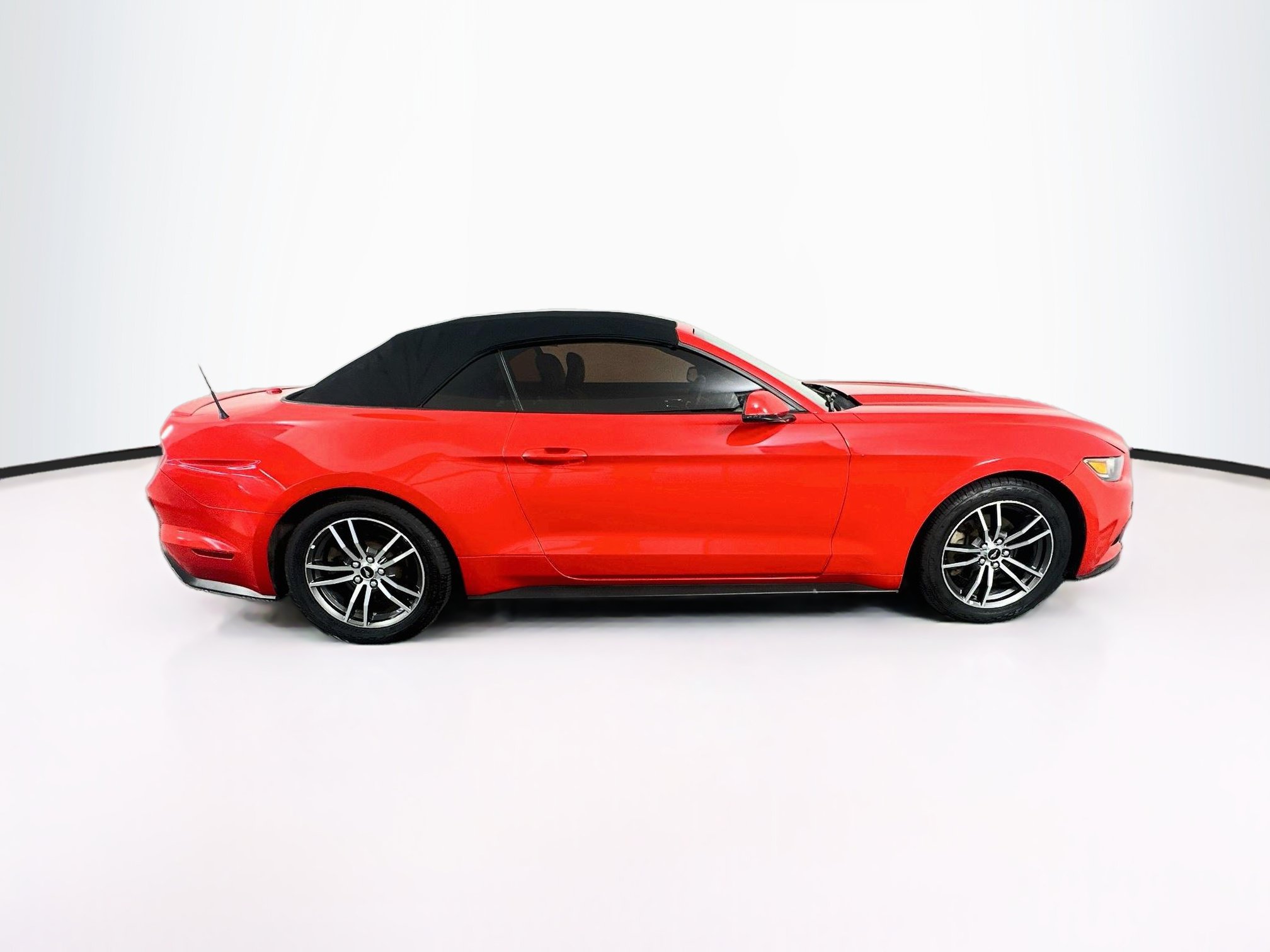 Used 2017 Ford Mustang Premium RWD image 10