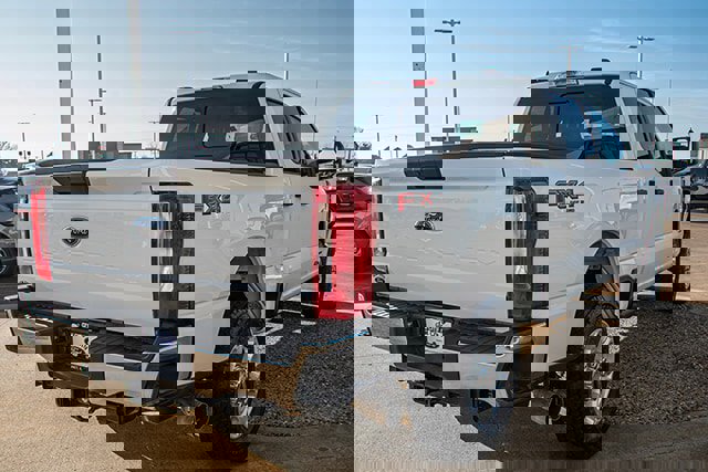 Used 2025 Ford F250 XLT w/ FX4 Off-Road Package image 4