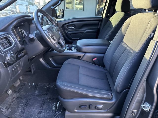 Used 2019 Nissan Titan SV w/ SV Convenience Package image 16