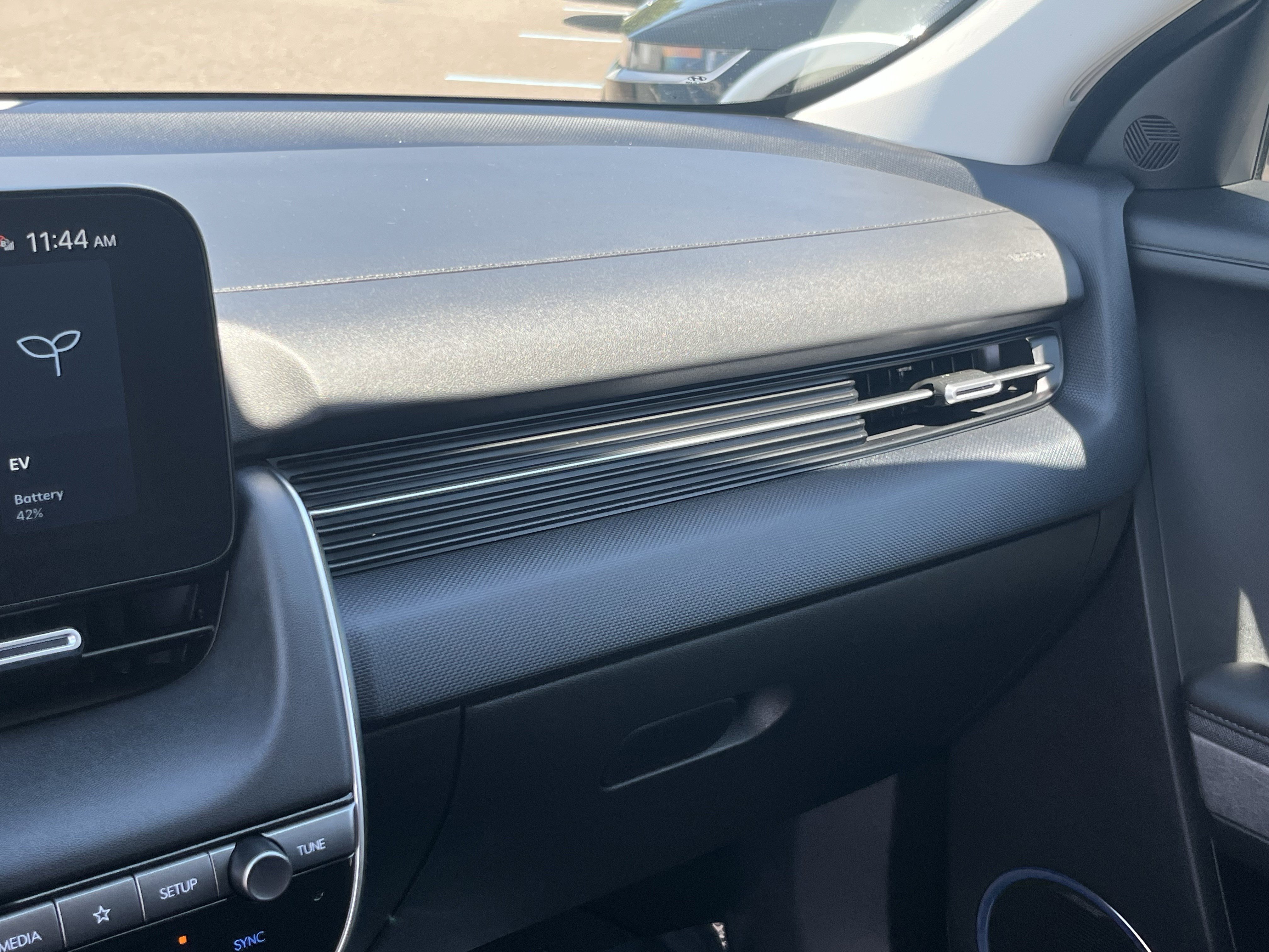 Certified 2025 Hyundai Ioniq 5 Limited AWD/4WD image 25
