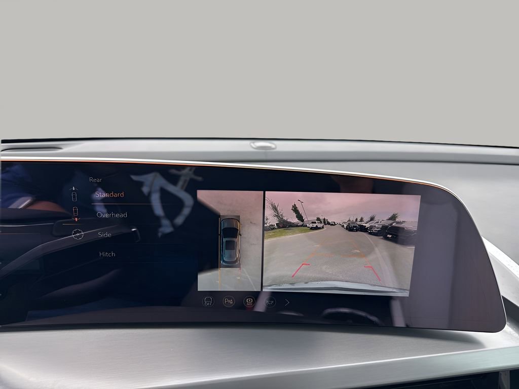 Used 2026 Cadillac Vistiq Luxury w/ LPO, Floor Liner Package image 39