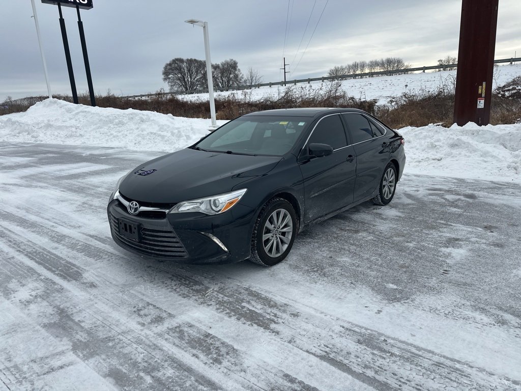 Used 2016 Toyota Camry XLE image 11