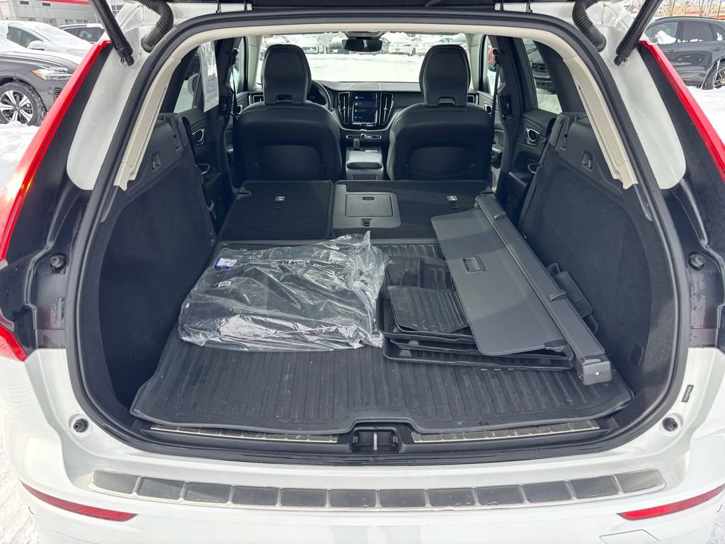 Certified 2023 Volvo XC60 B5 Core w/ Climate Package image 25
