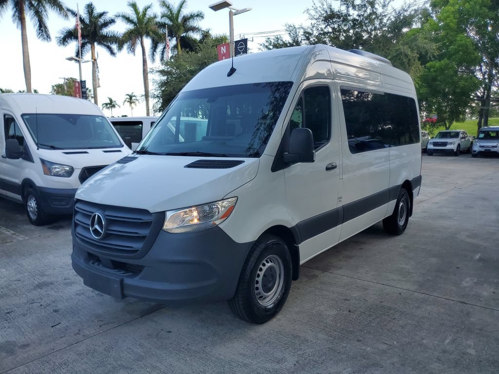 Used 2024 Mercedes-Benz Sprinter 2500 image 3