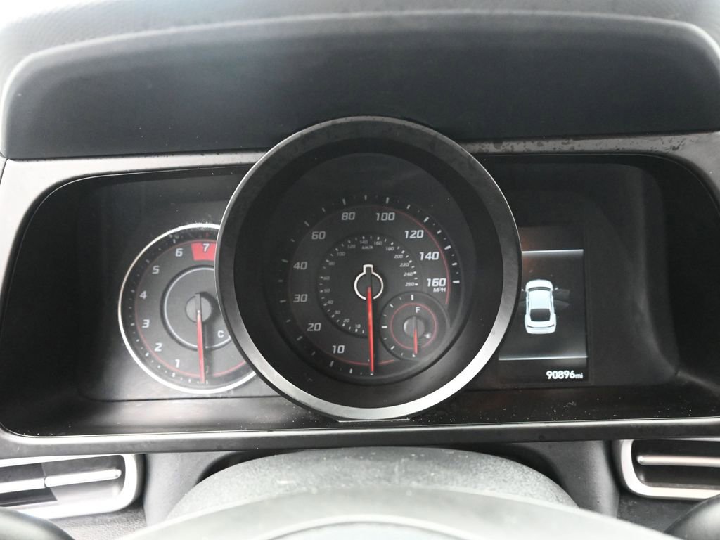 Used 2023 Hyundai Elantra SEL w/ Preferred Accessory Package image 18