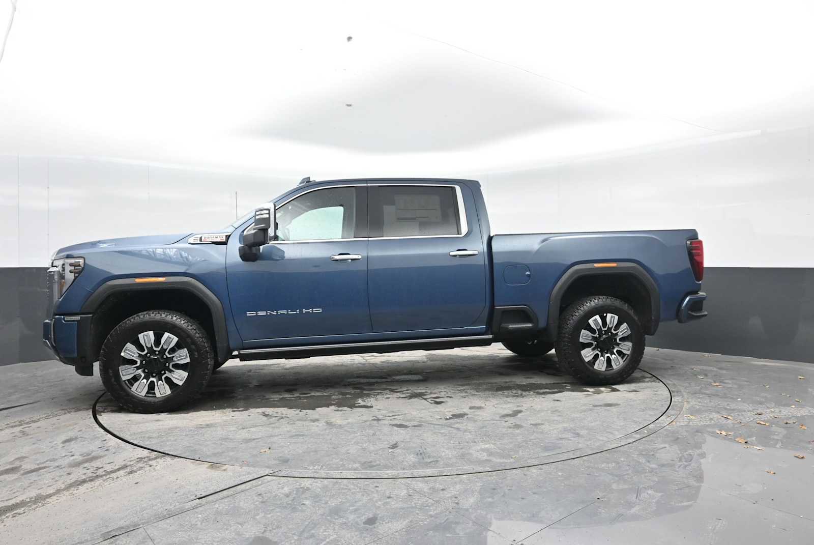 New 2026 GMC Sierra 2500 Denali w/ Denali Reserve Package image 4