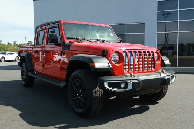 Used 2023 Jeep Gladiator Sport AWD/4WD image 3
