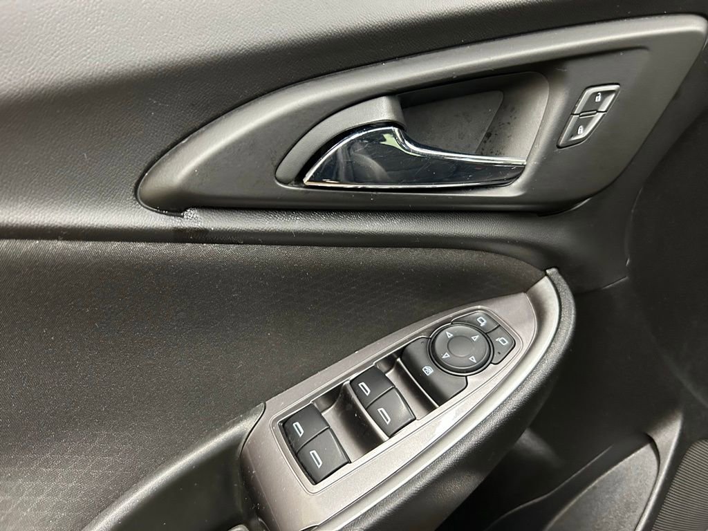 Used 2020 Chevrolet Malibu LS image 26