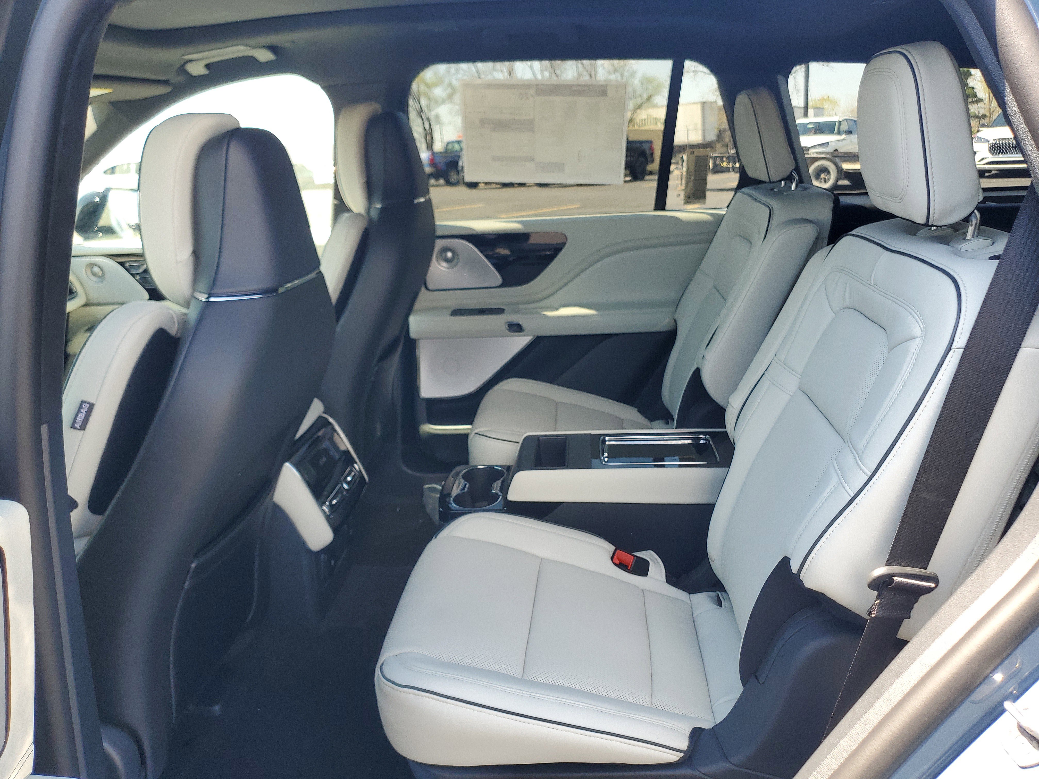 New 2026 Lincoln Aviator Black Label AWD/4WD image 21