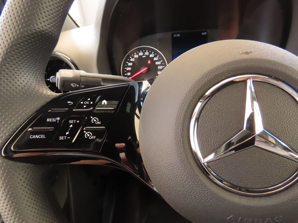 Used 2025 Mercedes-Benz Sprinter 2500 image 11