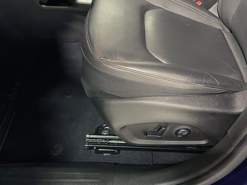 Used 2021 Jeep Renegade Limited image 21