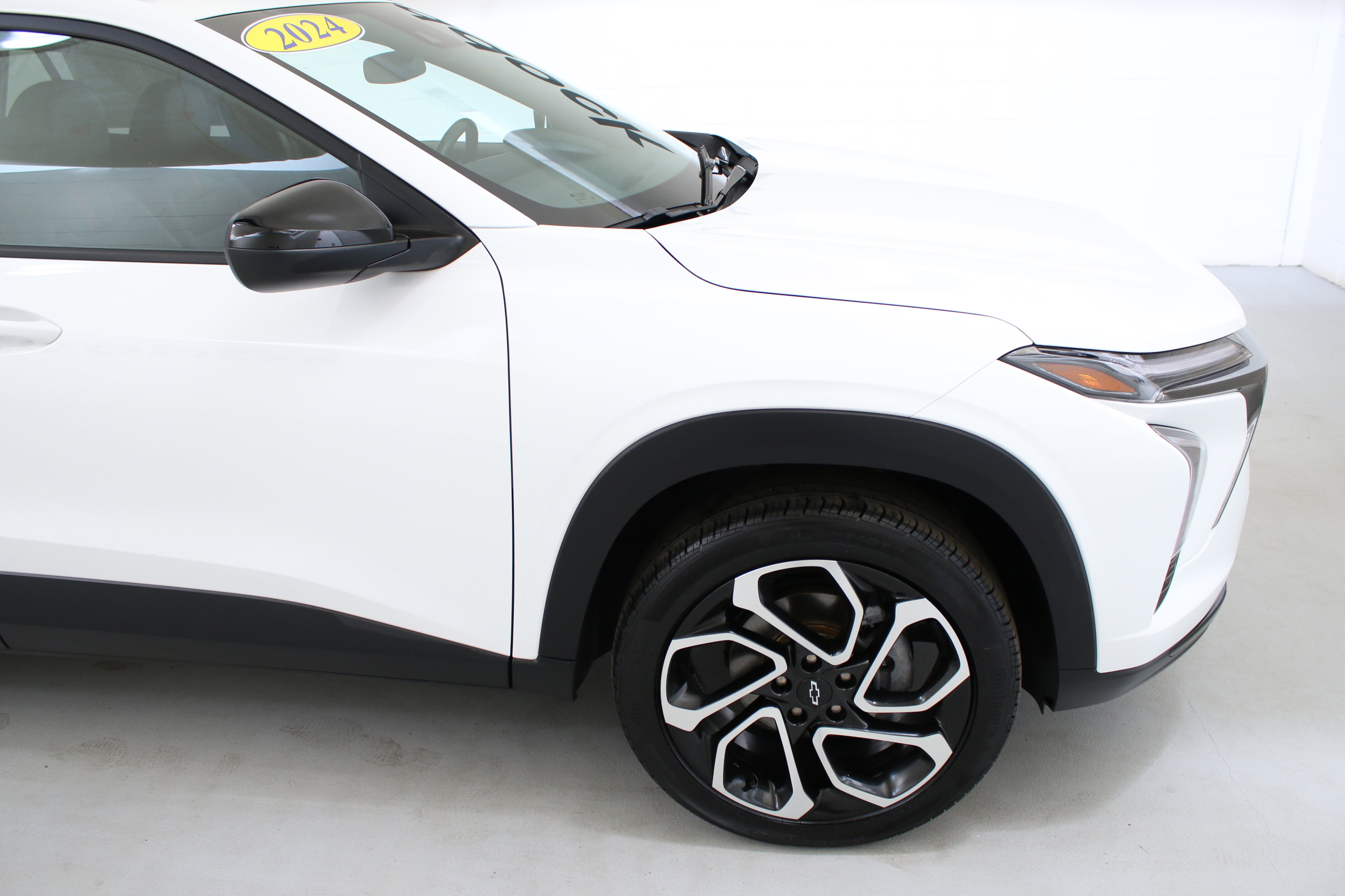 Used 2024 Chevrolet Trax RS w/ Driver Confidence Package image 11