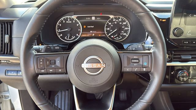 Used 2024 Nissan Pathfinder SL image 22