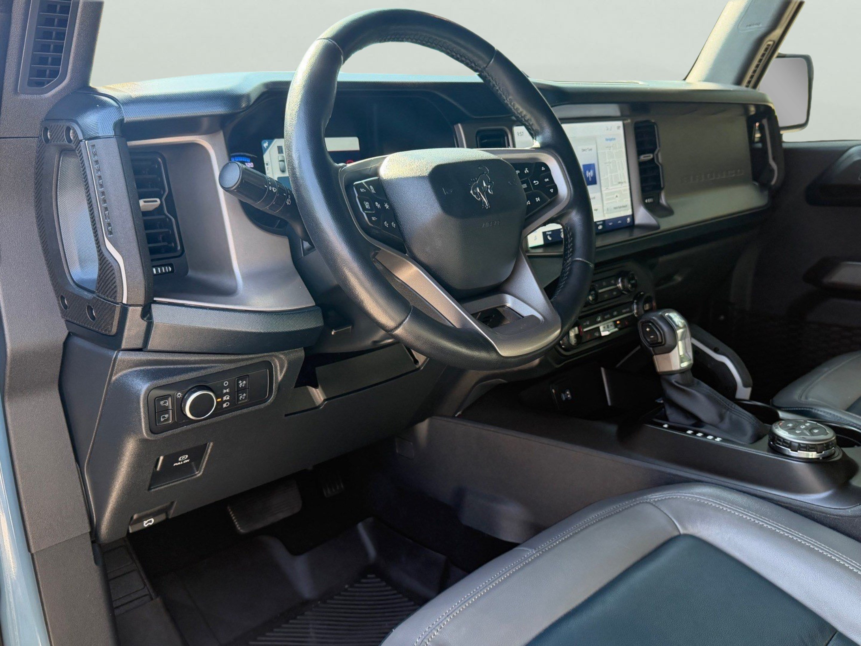 Used 2021 Ford Bronco First Edition AWD/4WD image 15