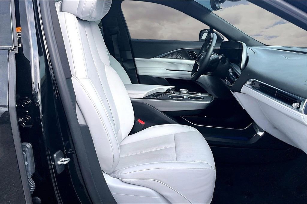 Certified 2023 Cadillac Lyriq 2WD image 29