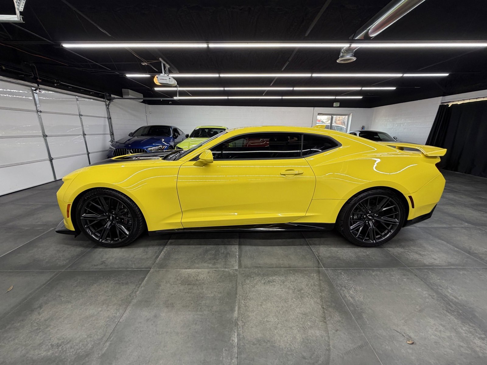 Used 2018 Chevrolet Camaro ZL1 image 3