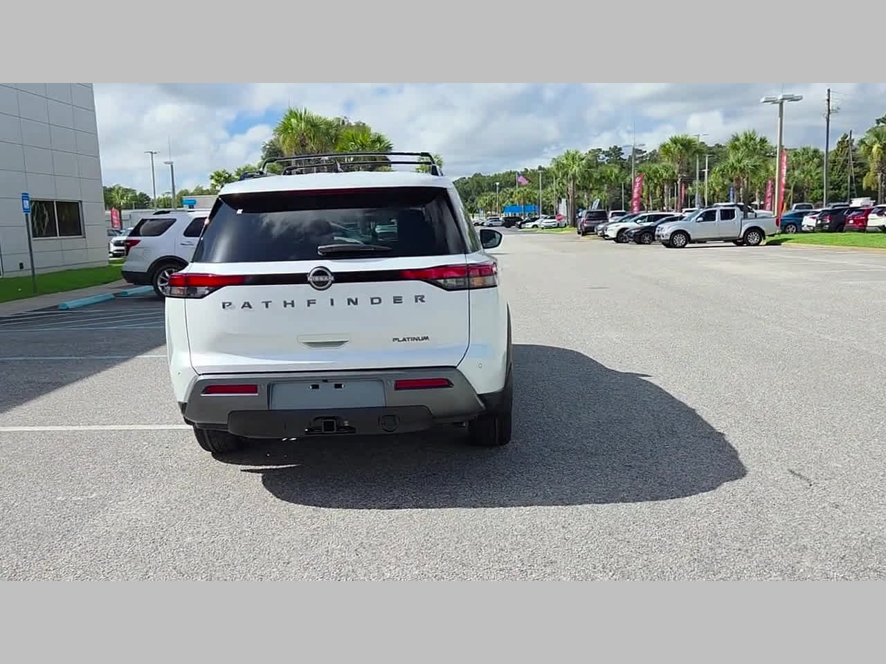 New 2026 Nissan Pathfinder Platinum FWD image 32