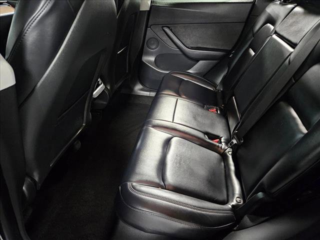 Used 2021 Tesla Model Y Long Range image 16