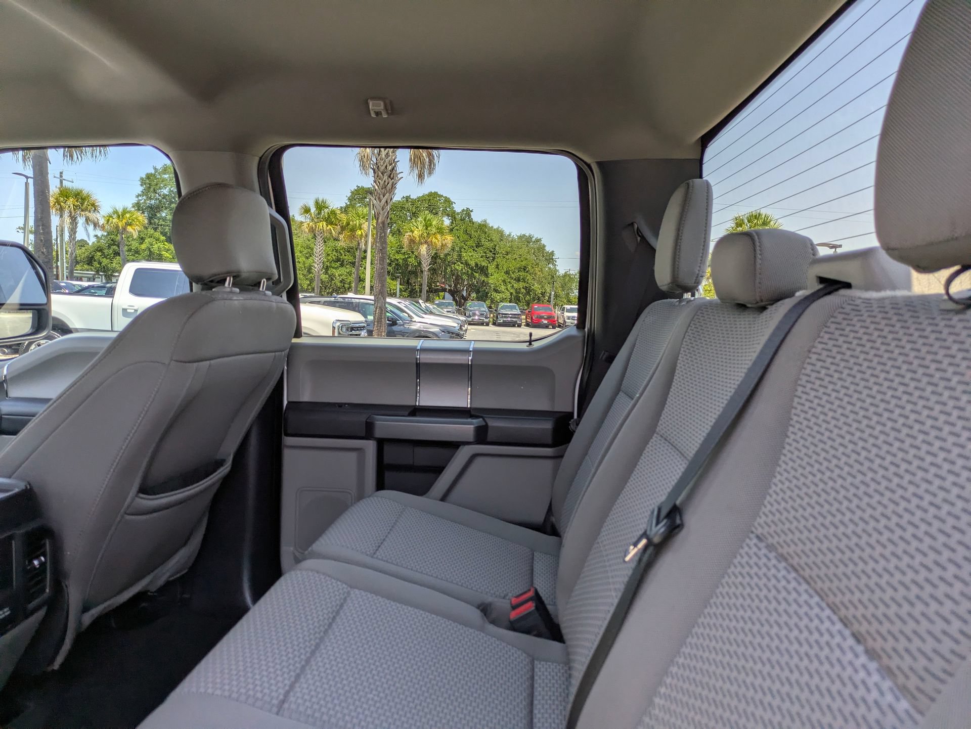 Certified 2020 Ford F250 XLT w/ XLT Premium Package AWD/4WD image 18