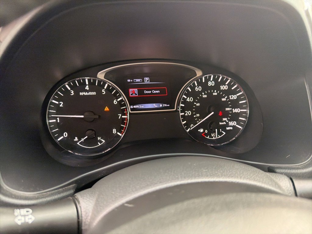 Used 2017 Nissan Pathfinder SL image 17