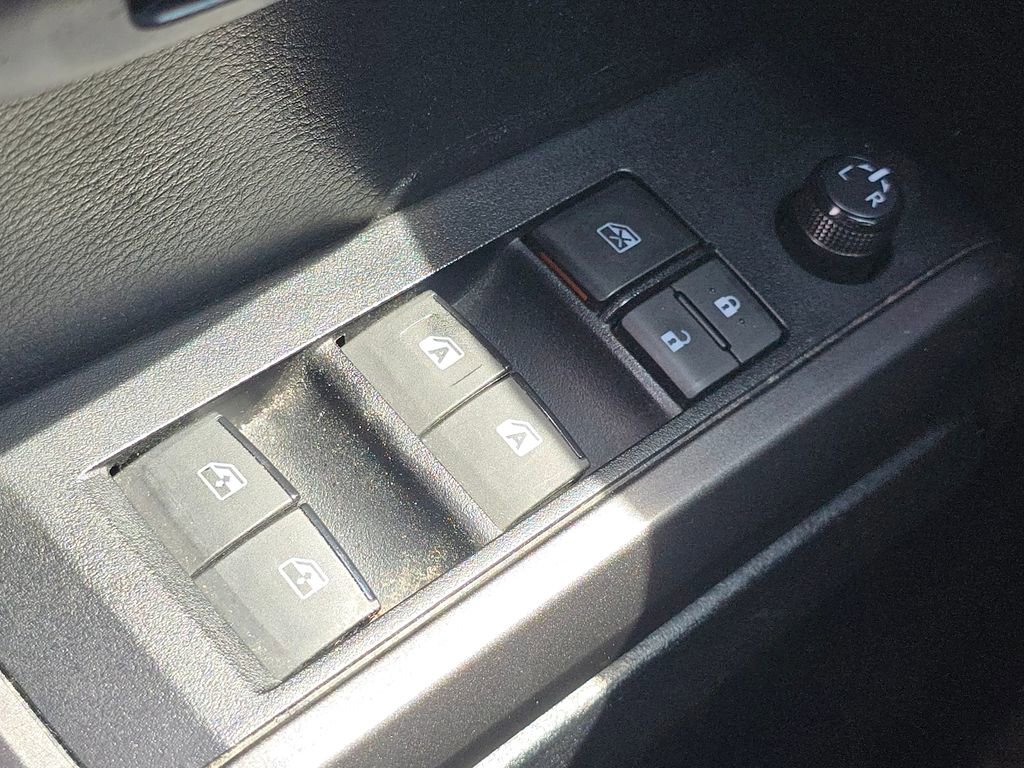 Used 2022 Toyota Tacoma TRD Sport AWD/4WD image 23
