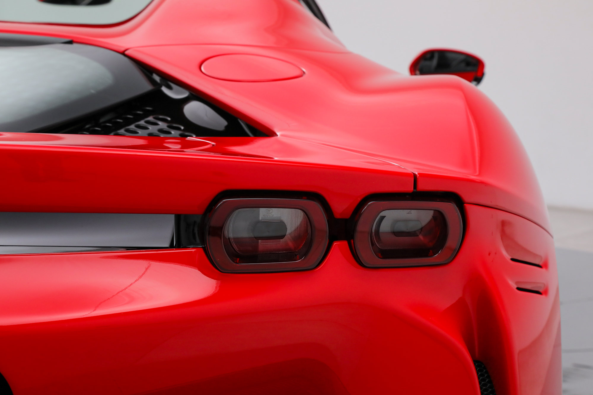 Certified 2025 Ferrari SF90 Spider AWD/4WD image 20